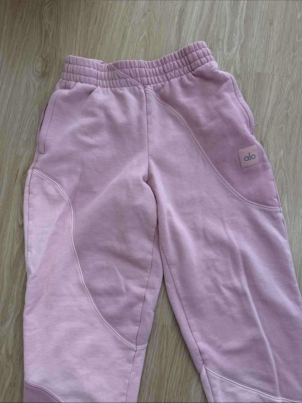 ALO Yoga Pink Two-Tone Colorblock Sweats - Picture 3 of 3